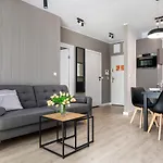 Modern Center By Renters Apartment *