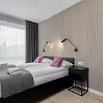 Modern Center By Renters Apartment Poznan
