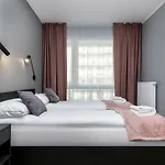 Apartment Modern Center By Renters Poznan