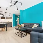 Modern Center By Renters Apartment
