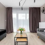 Apartment Modern Center By Renters