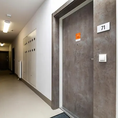 Modern Center By Renters Apartment