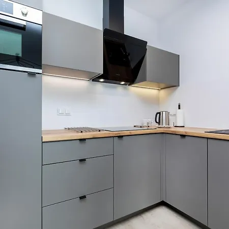Modern Center By Renters Apartment *