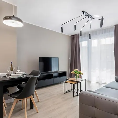 Modern Center By Renters Apartment