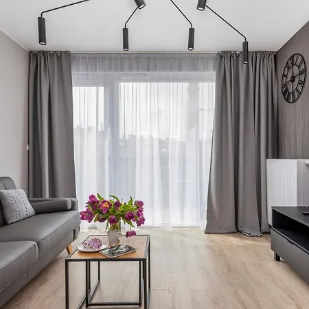 Modern Center By Renters Apartment