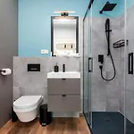 Апартаменты Modern Center By Renters *