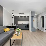 Modern Center By Renters Апартаменты