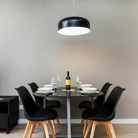 Modern Center By Renters