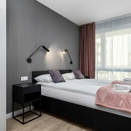 Modern Center By Renters شقة