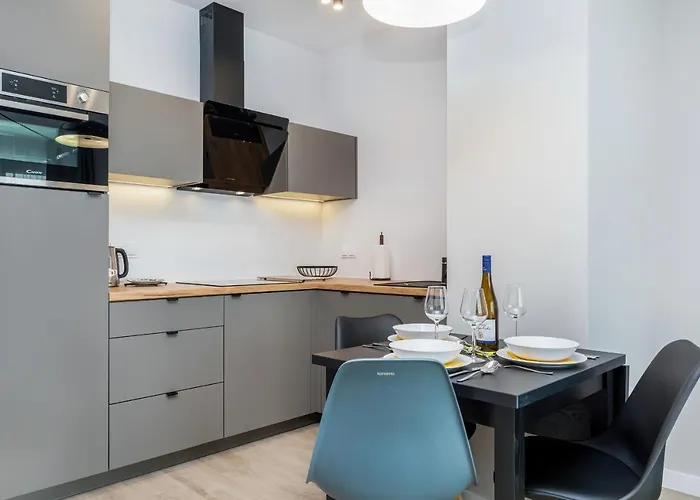 Modern Center By Renters Lägenhet