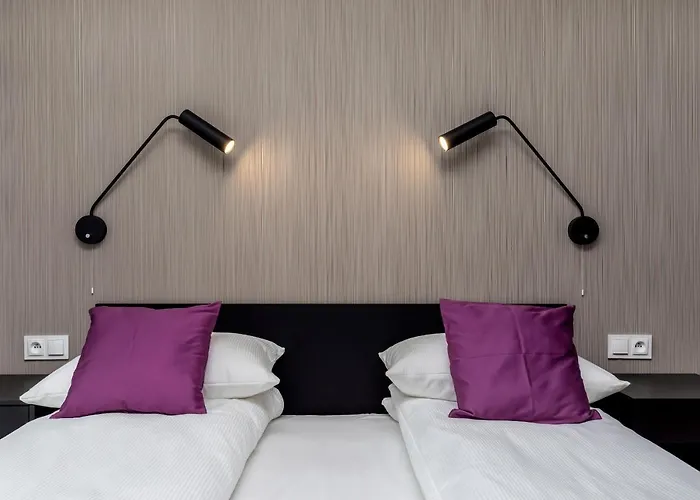 Modern Center By Renters بوزنان